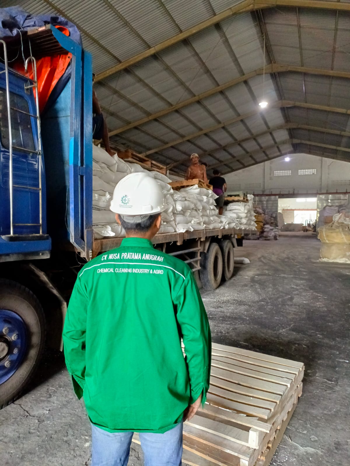 Berkomitmen pada kualitas, keselamatan, dan kepuasan pelanggan di setiap proses